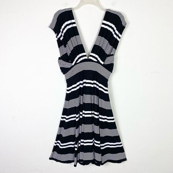 WHBM Genius Convertible Black & White Striped Sleeveless Midi Dress Size 4 - Picture 3 of 5